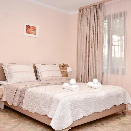 Deluxe Guest Studio Romance Old Town * Veliko Tărnovo