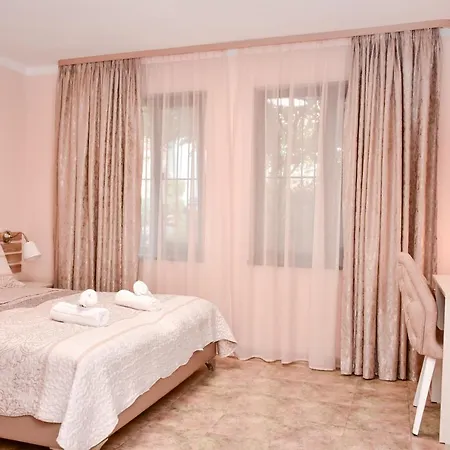 Deluxe Guest Studio Romance Old Town * Veliko Tărnovo